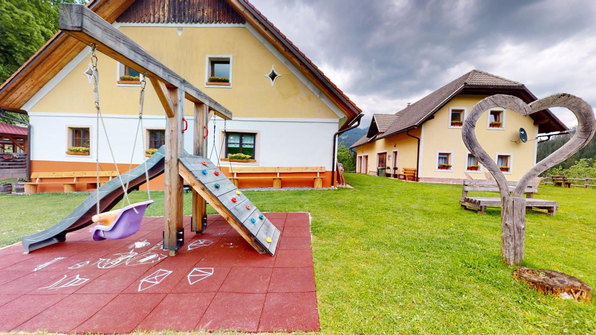 Tourist Farm Gradisnik Apartment Solčava Exterior foto
